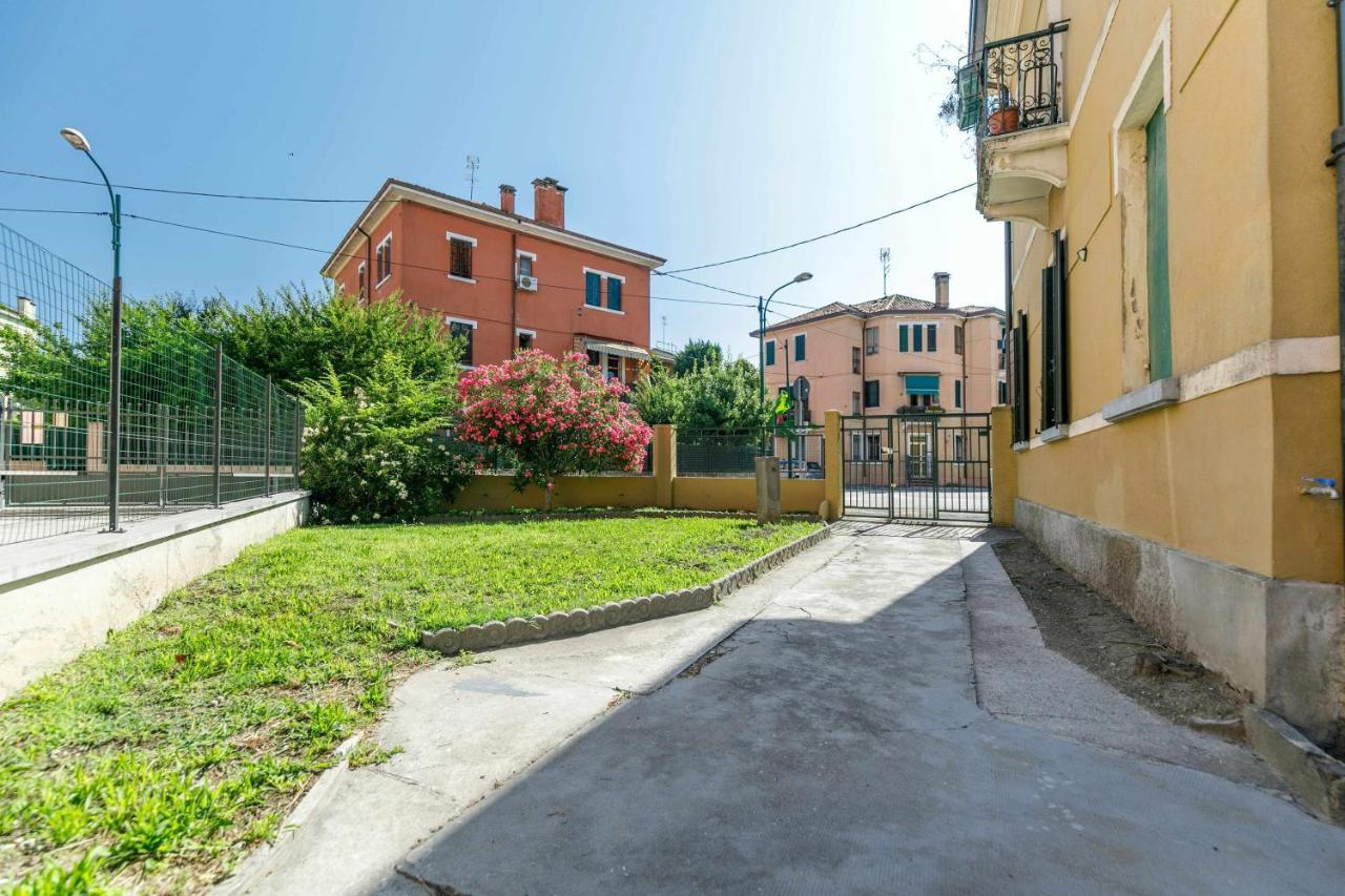 شقة 11 Venice Garden Private Garden Parking Free مارغيرا المظهر الخارجي الصورة